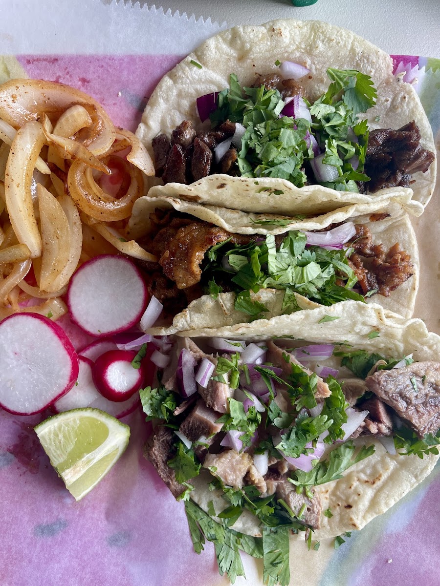 Taqueria El Paisano - Photo 3