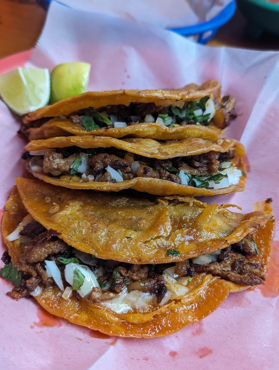 Taqueria El Paisano - Photo 4