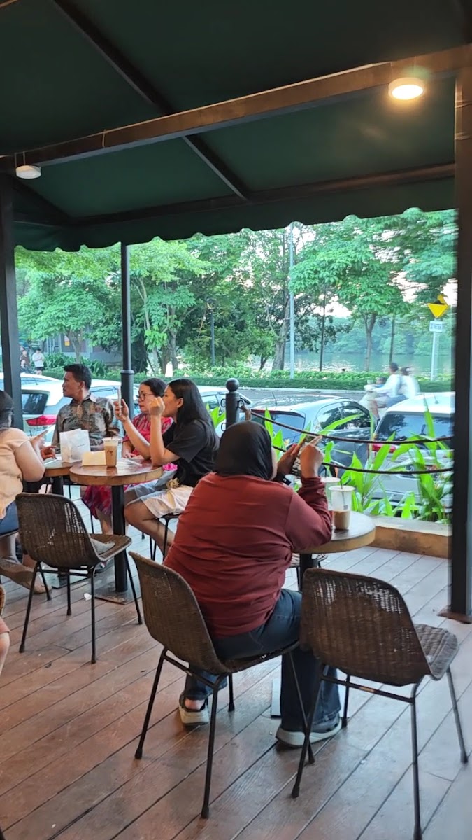 Kopi Kenangan - Ruko Sunset Avenue Citra 8 - Photo 1