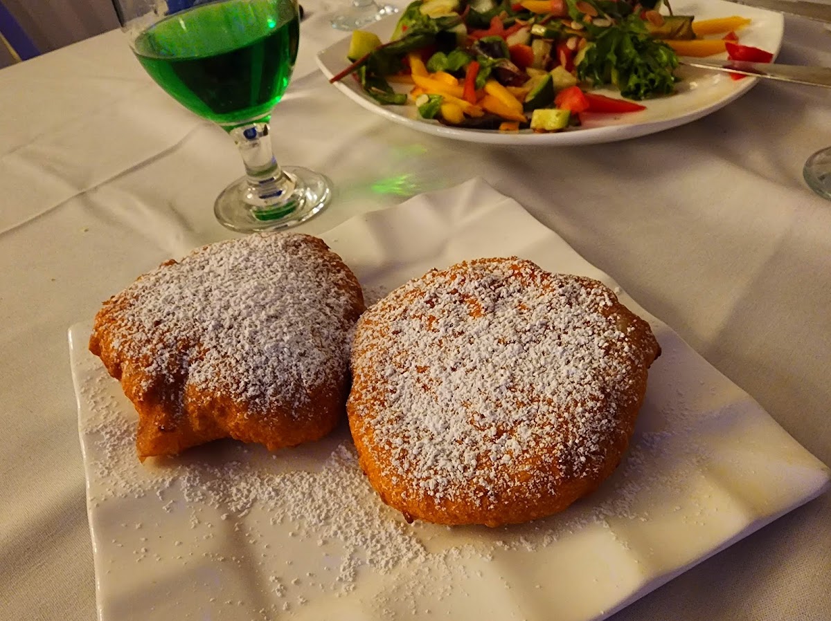 Mimino Restaurant - Photo 1