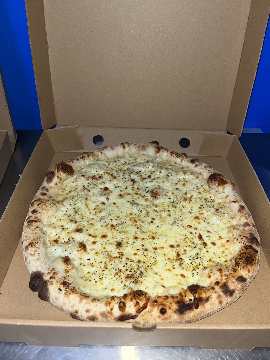 Pinocchio Italian Takeaway - Photo 8