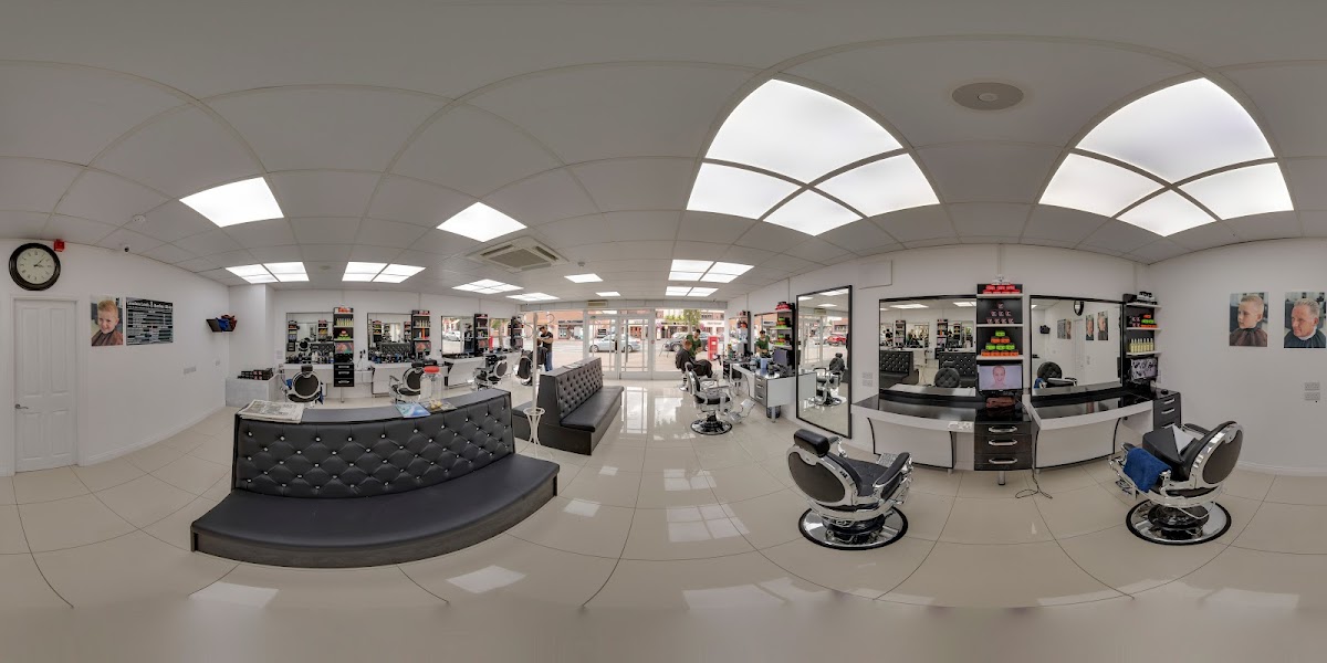 London Look barber shop - Photo 2