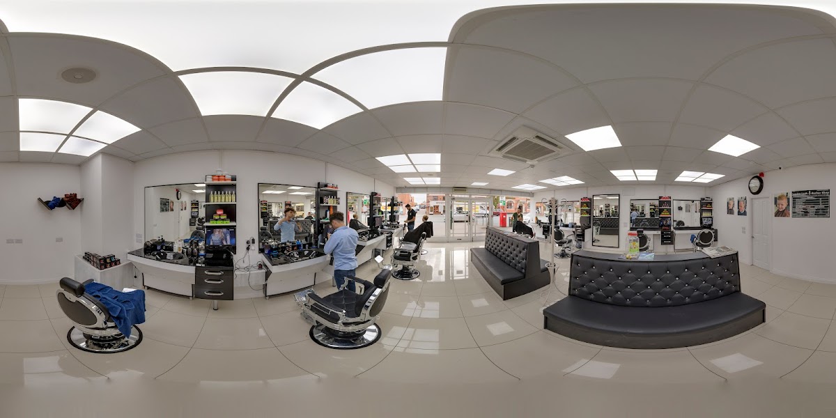 London Look barber shop - Photo 8
