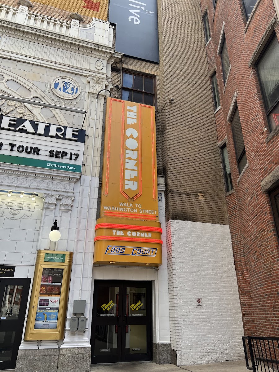 The Corner Mall Food Experience - Photo 7