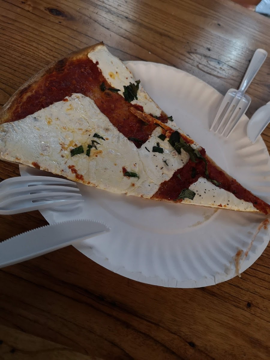 Cucina Bene Pizza - Photo 8