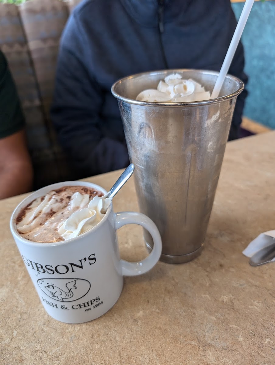 Gibson's Fish & Chips - Photo 6