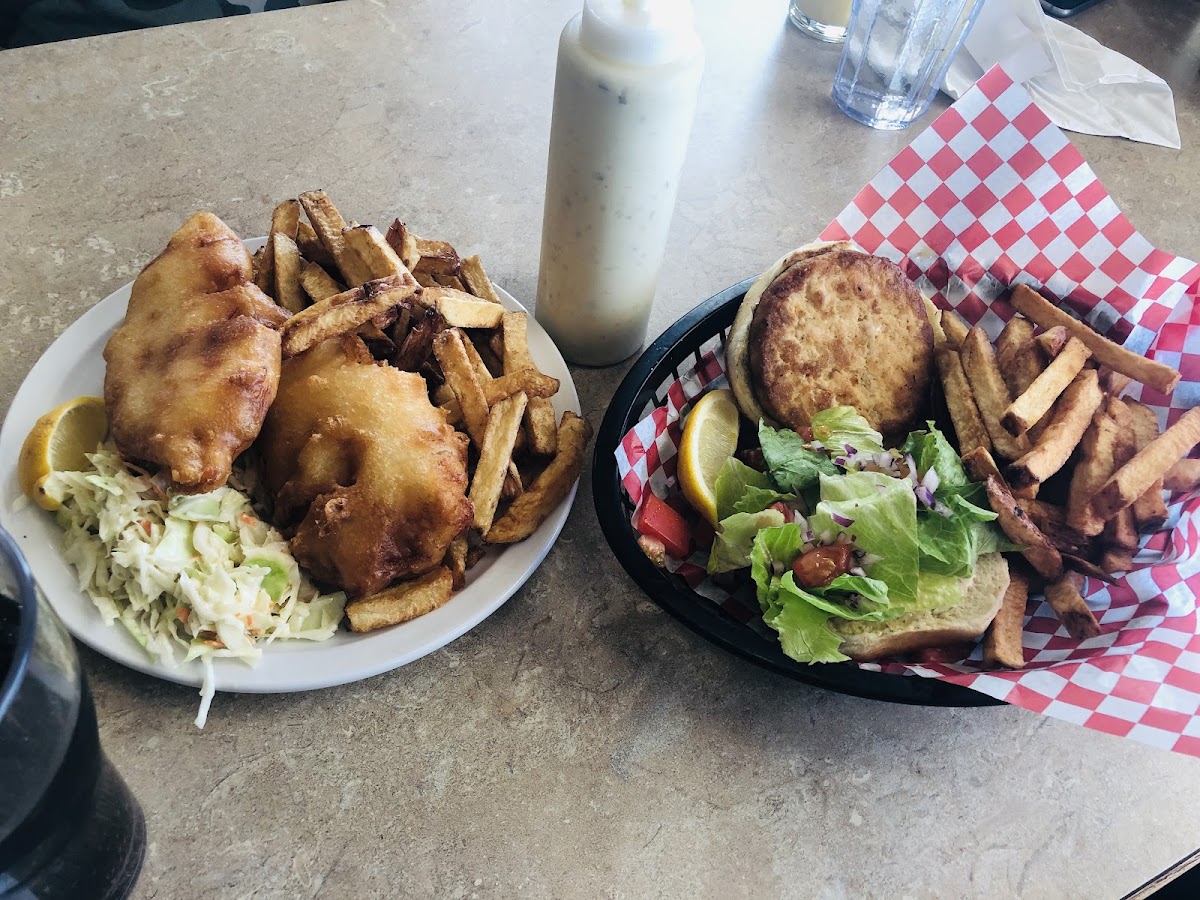 Gibson's Fish & Chips - Photo 8