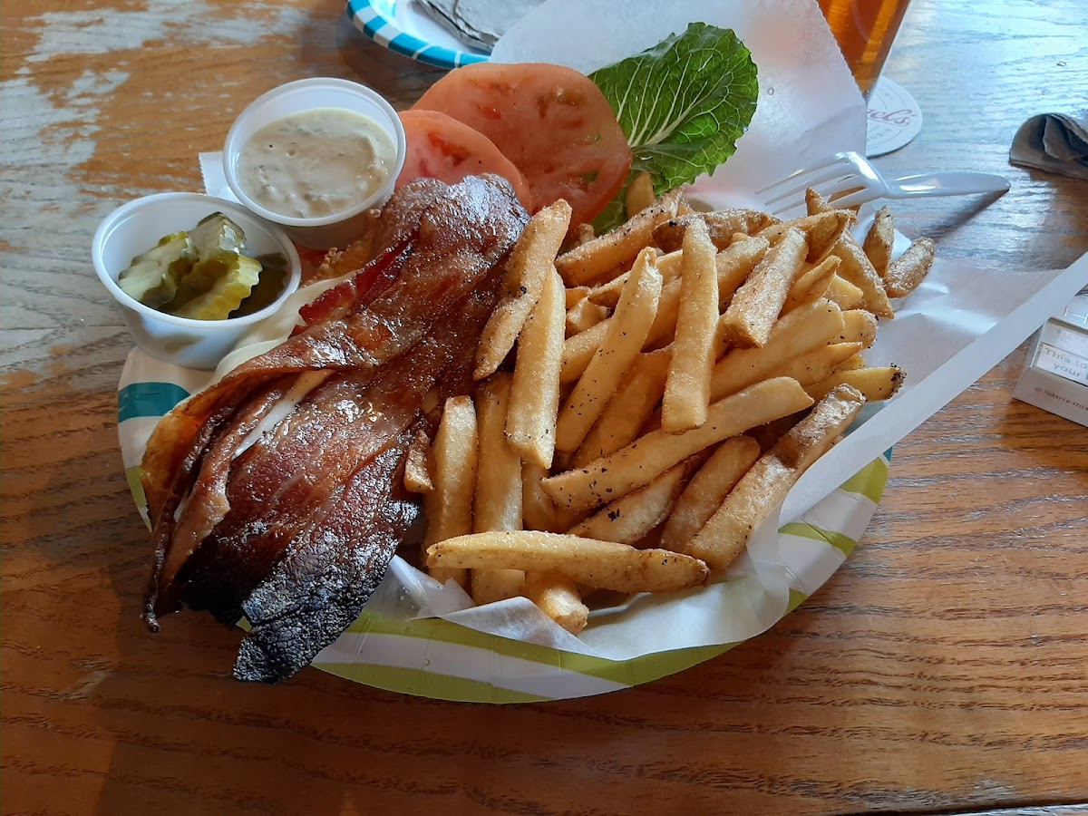Canal Cafe - Photo 1
