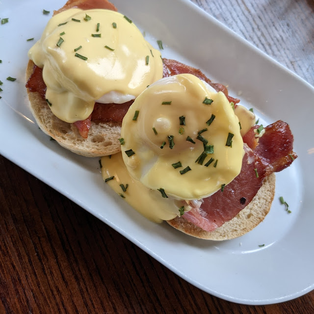 Eggs Benedict
