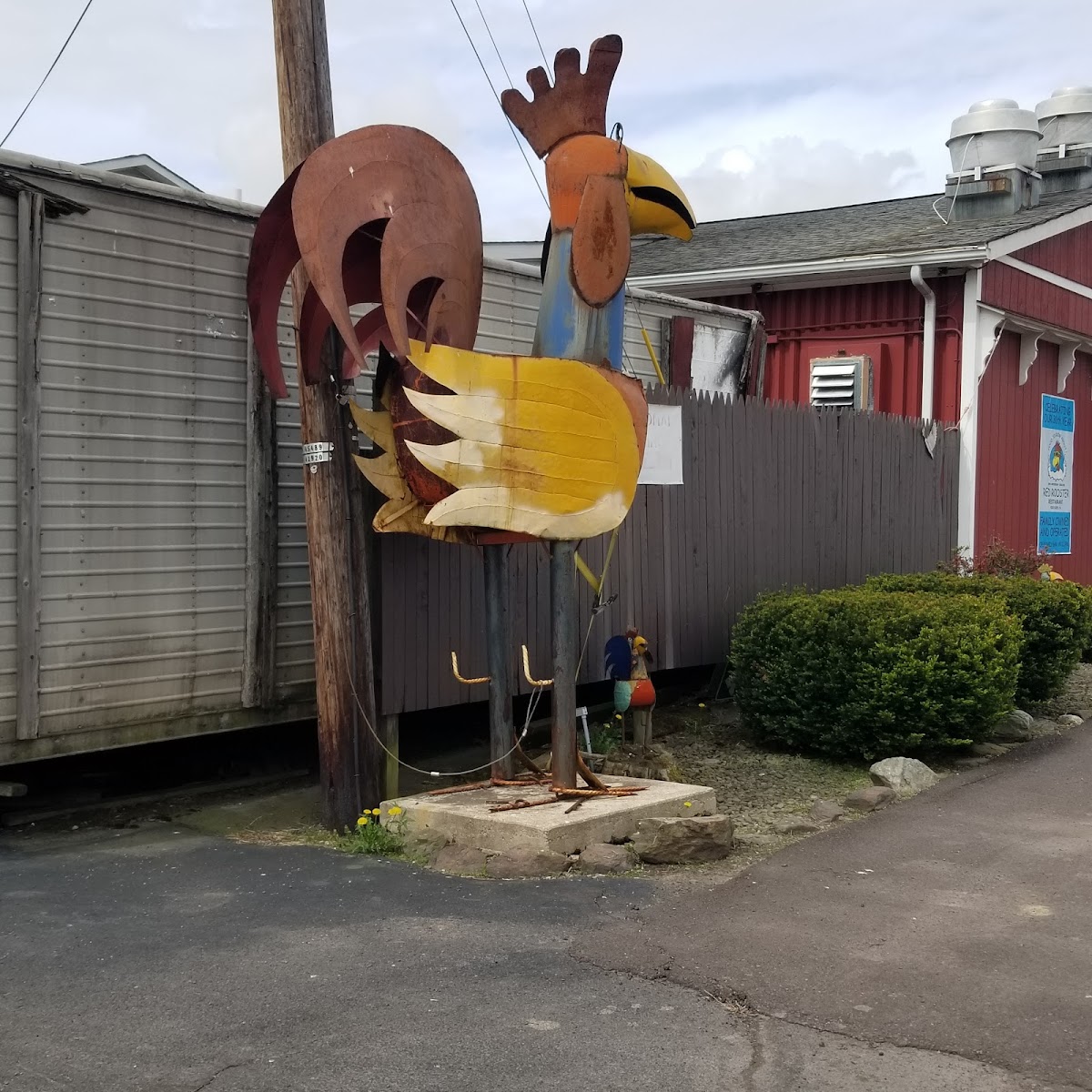 Red Rooster Family Restaurant - Photo 3