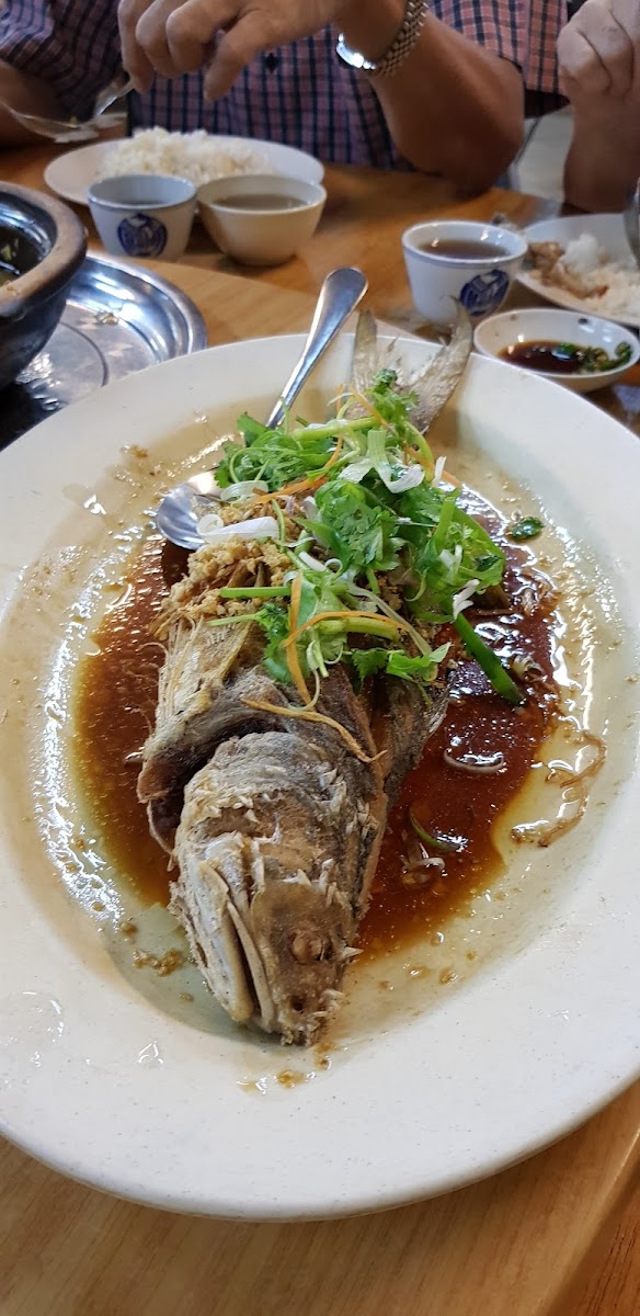 Hooray Seafood Restaurant - Photo 8