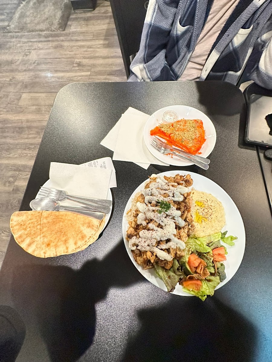 Palms Shawarma & Mediterranean Cafe - Photo 5