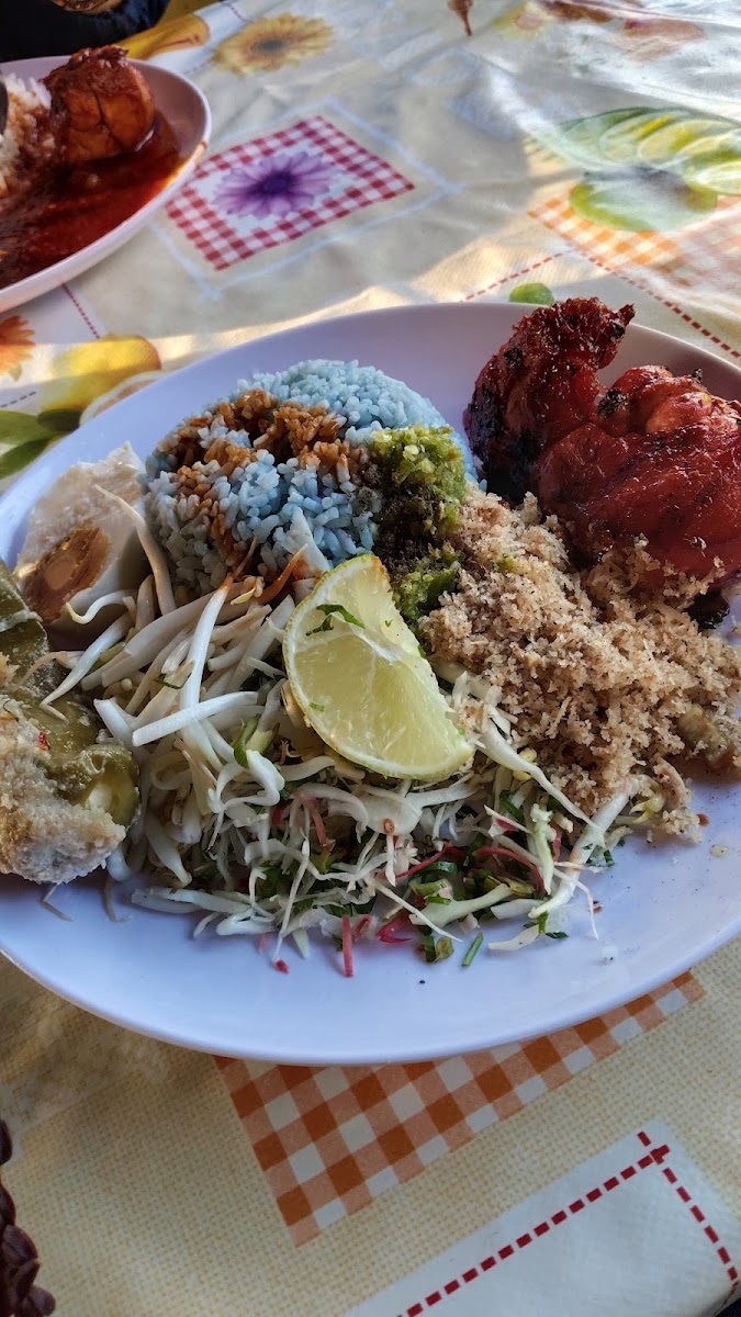 Warung Kuning Kak Zura - Photo 2