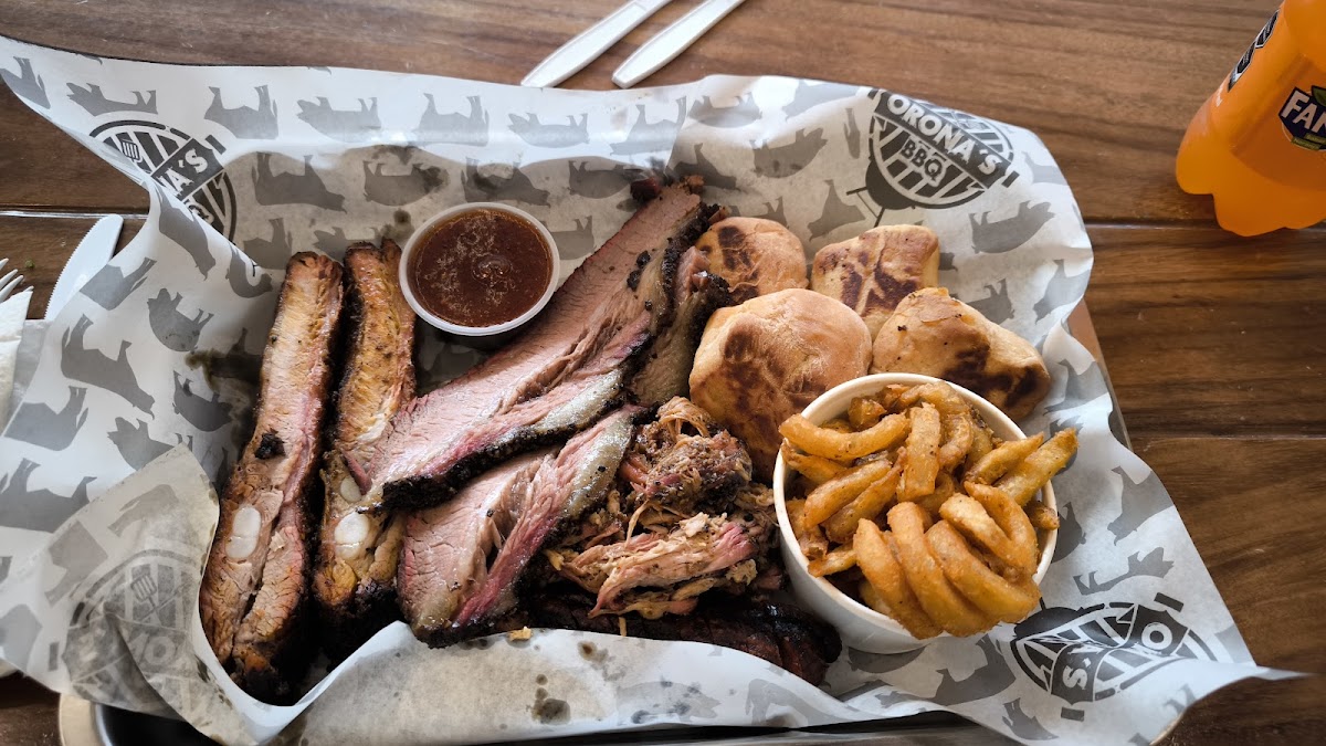 Orona’s BBQ - Photo 6