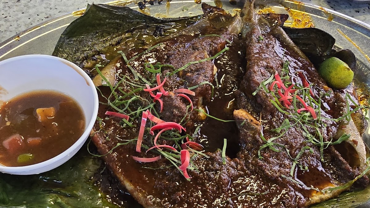 Restoran Laguna Ikan Bakar - Photo 1