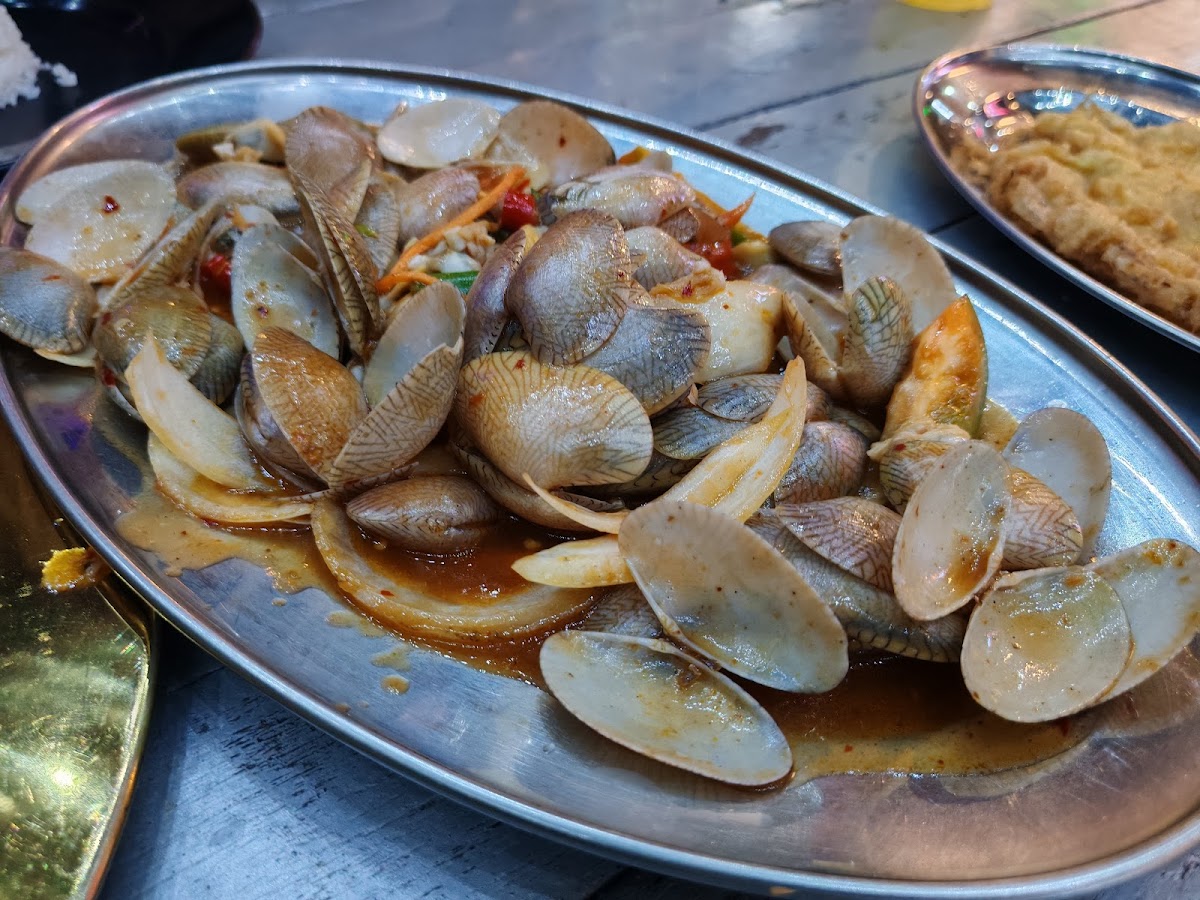 Restoran Laguna Ikan Bakar - Photo 4