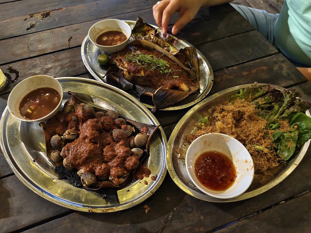 Restoran Laguna Ikan Bakar - Photo 6