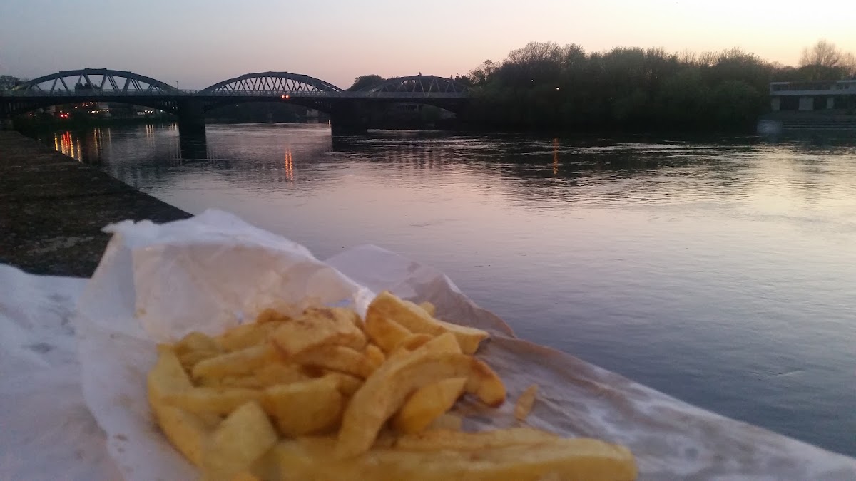 Tanya’s Fish Bar - Photo 8