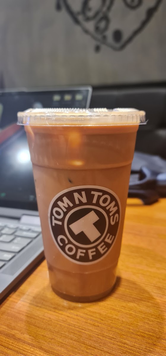Tom N Toms Coffee Uptown - Photo 4