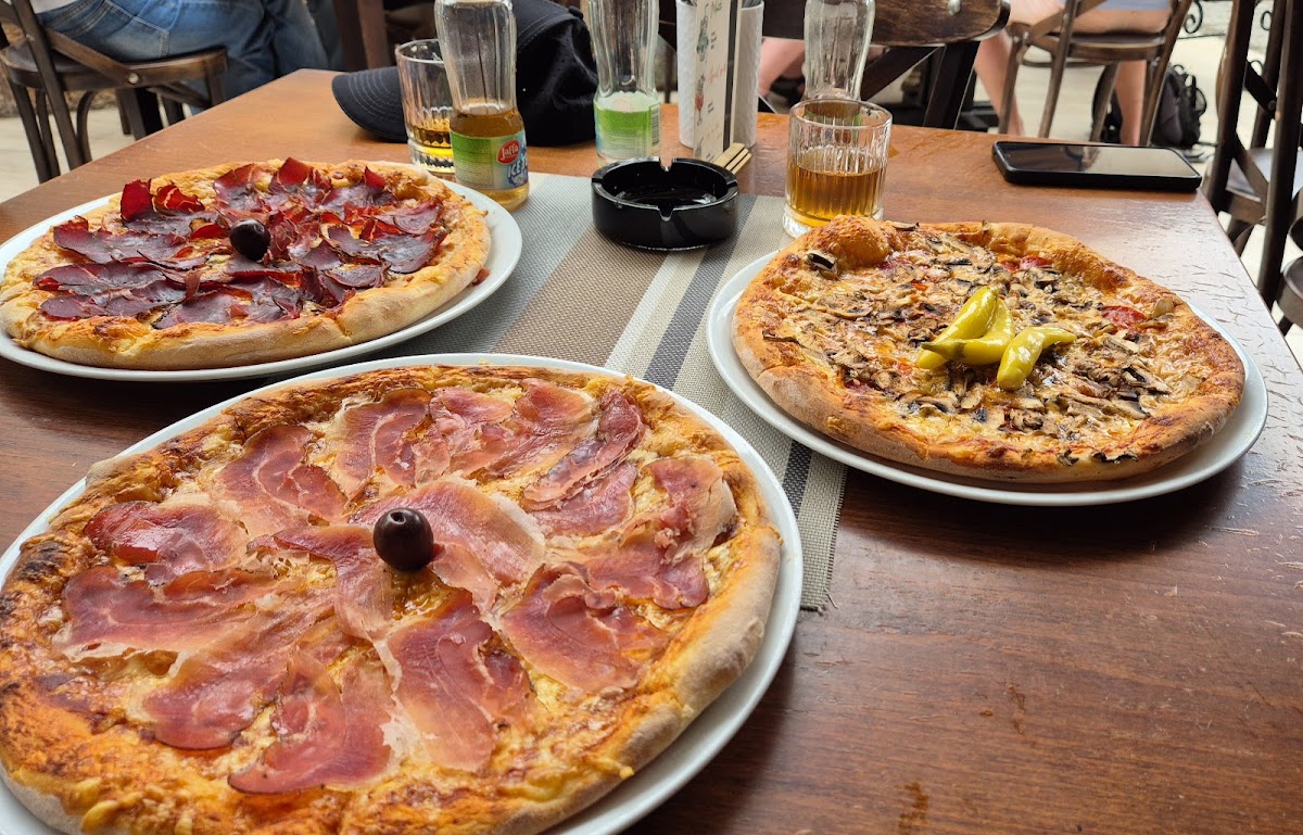 Pizzeria Cosa Nostra - Photo 2