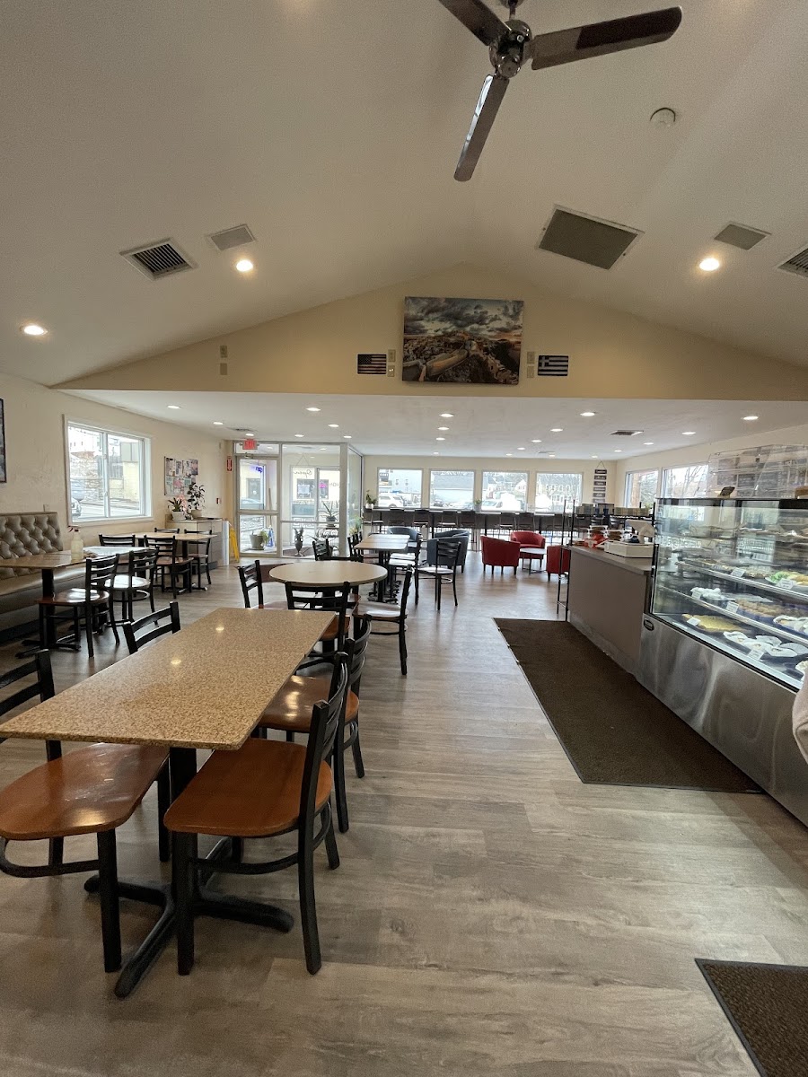 Mykonos Cafe & Bakery - Photo 3