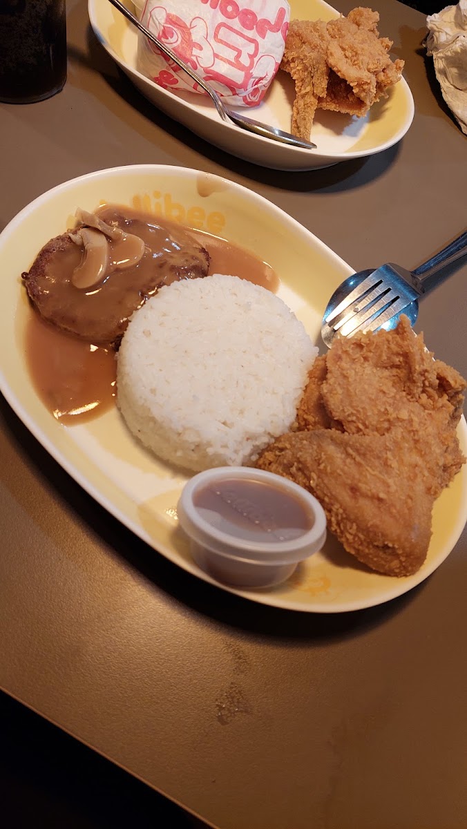 Jollibee-Shell NLEX Balagtas - Photo 6
