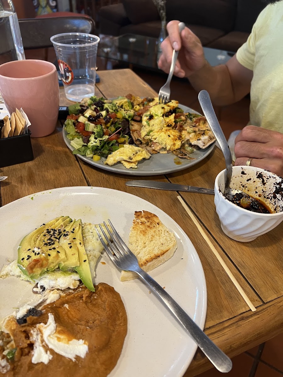 Buena onda Bakery and Coffee - Photo 8