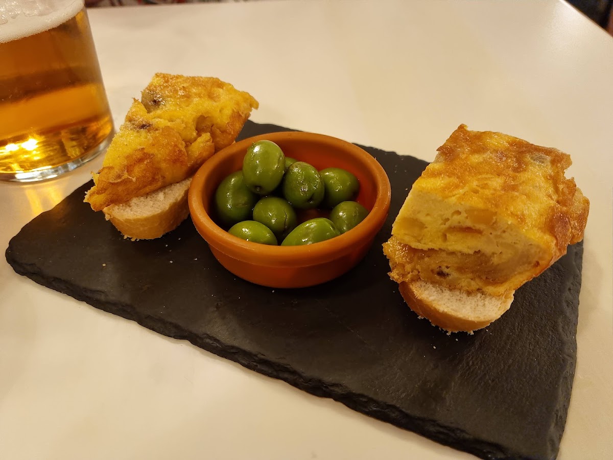 Restaurante La Yedra - Photo 7