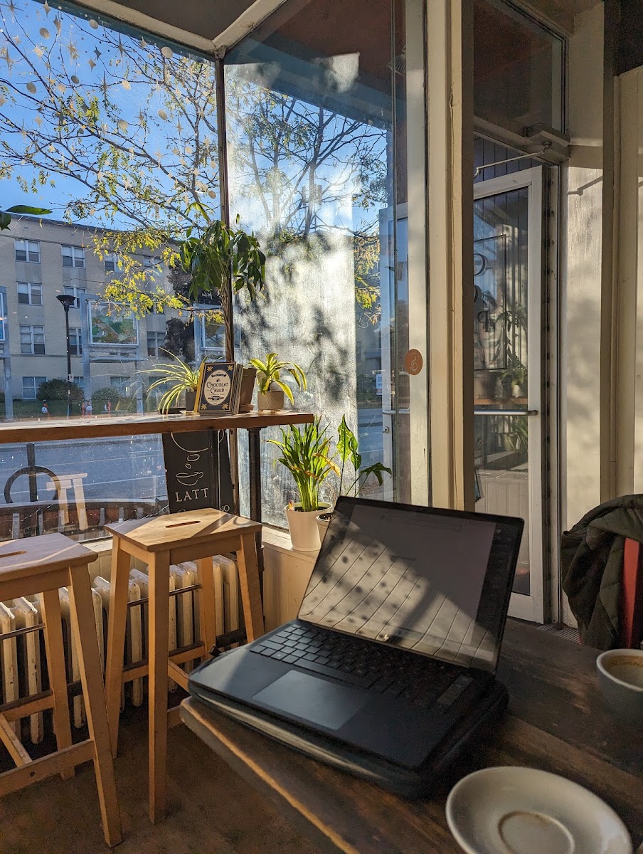 Café Qui Pense - Photo 9