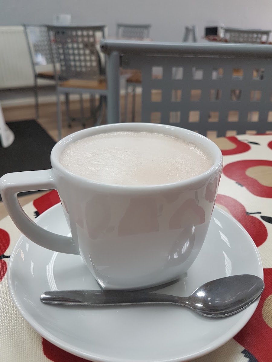 Meanay's Cafe - Photo 7