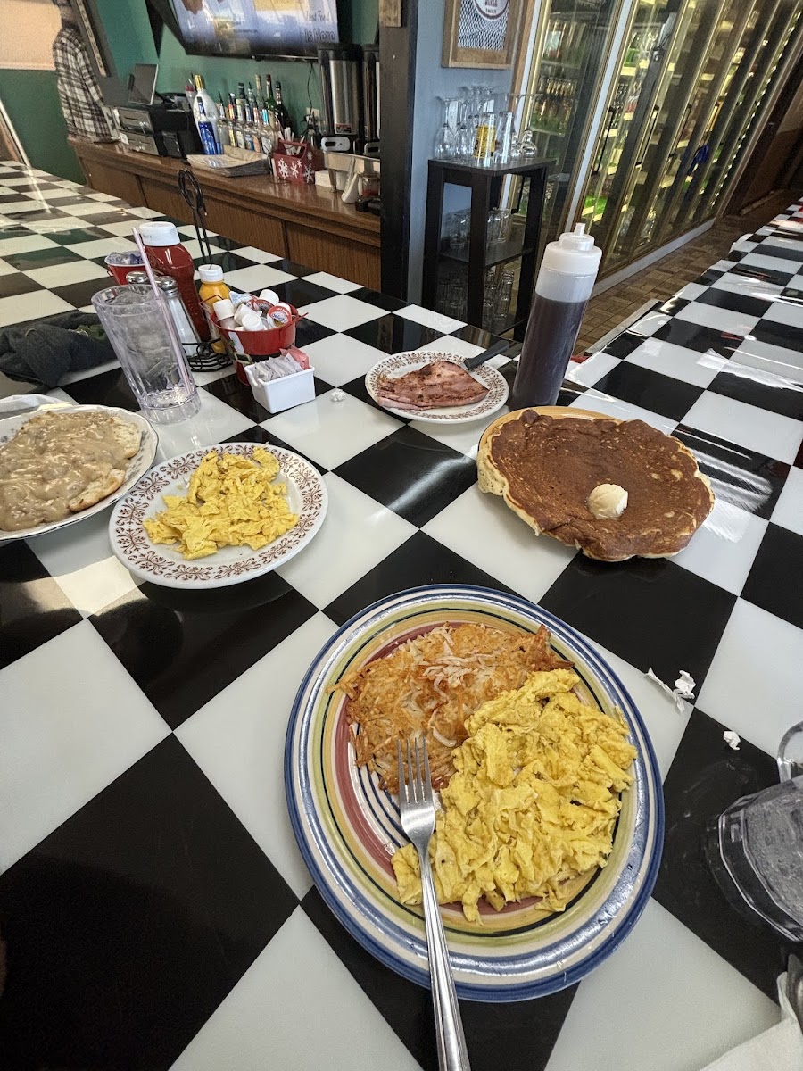 Not Justa Diner - Photo 1