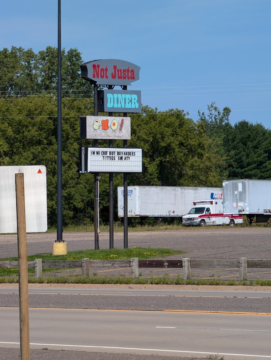 Not Justa Diner - Photo 2
