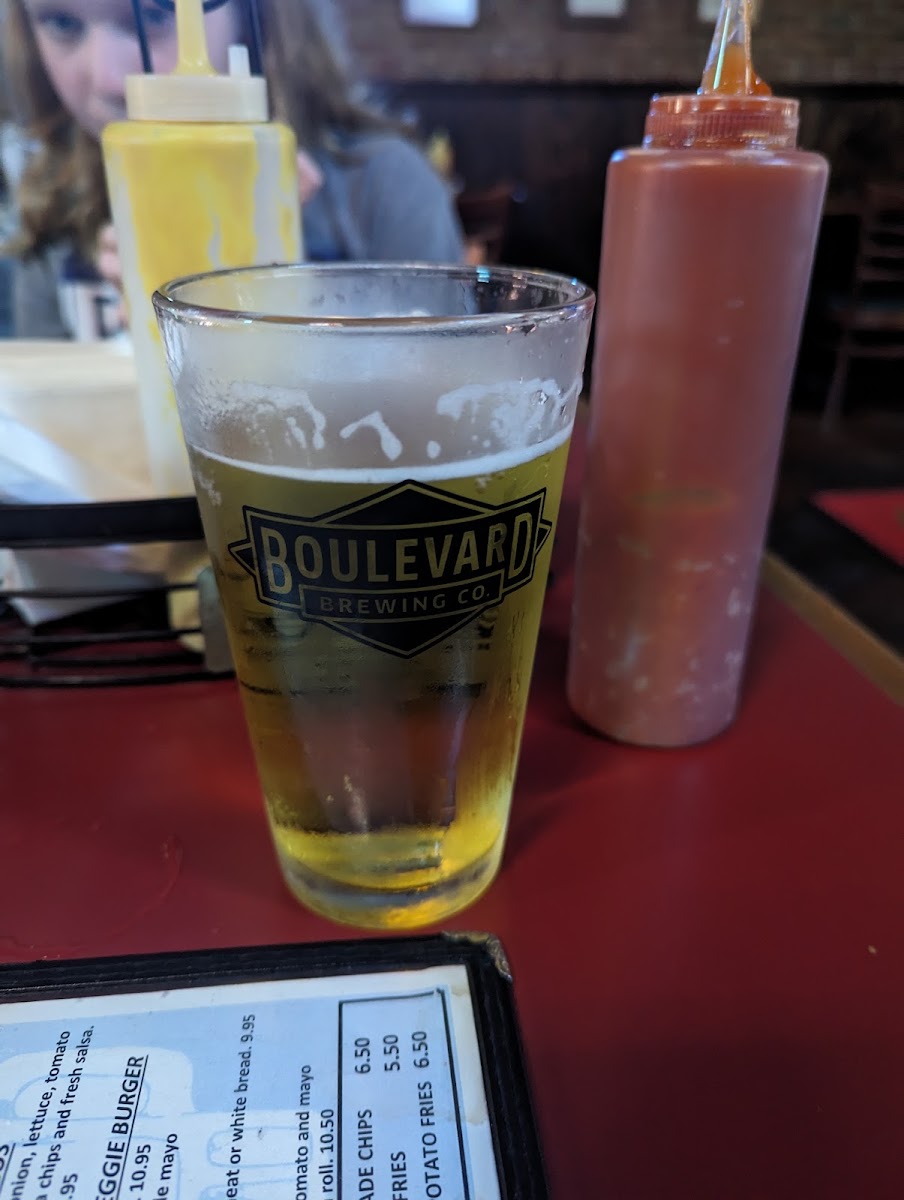 Maggie's Bar and Grill - Photo 5