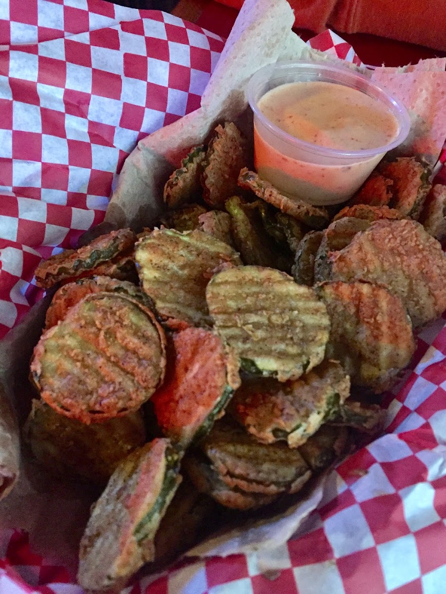 Maggie's Bar and Grill - Photo 8