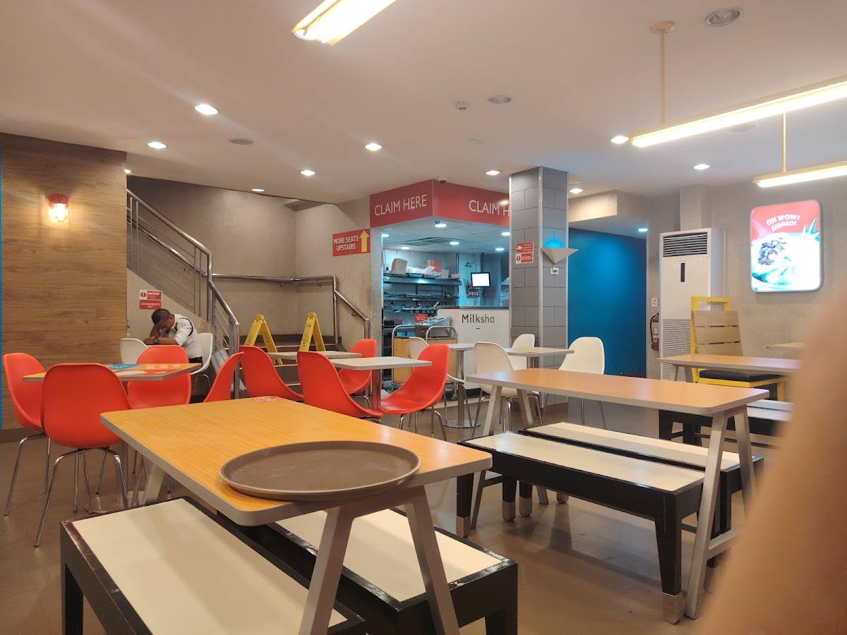 Chowking Eramall-Araneta - Photo 4
