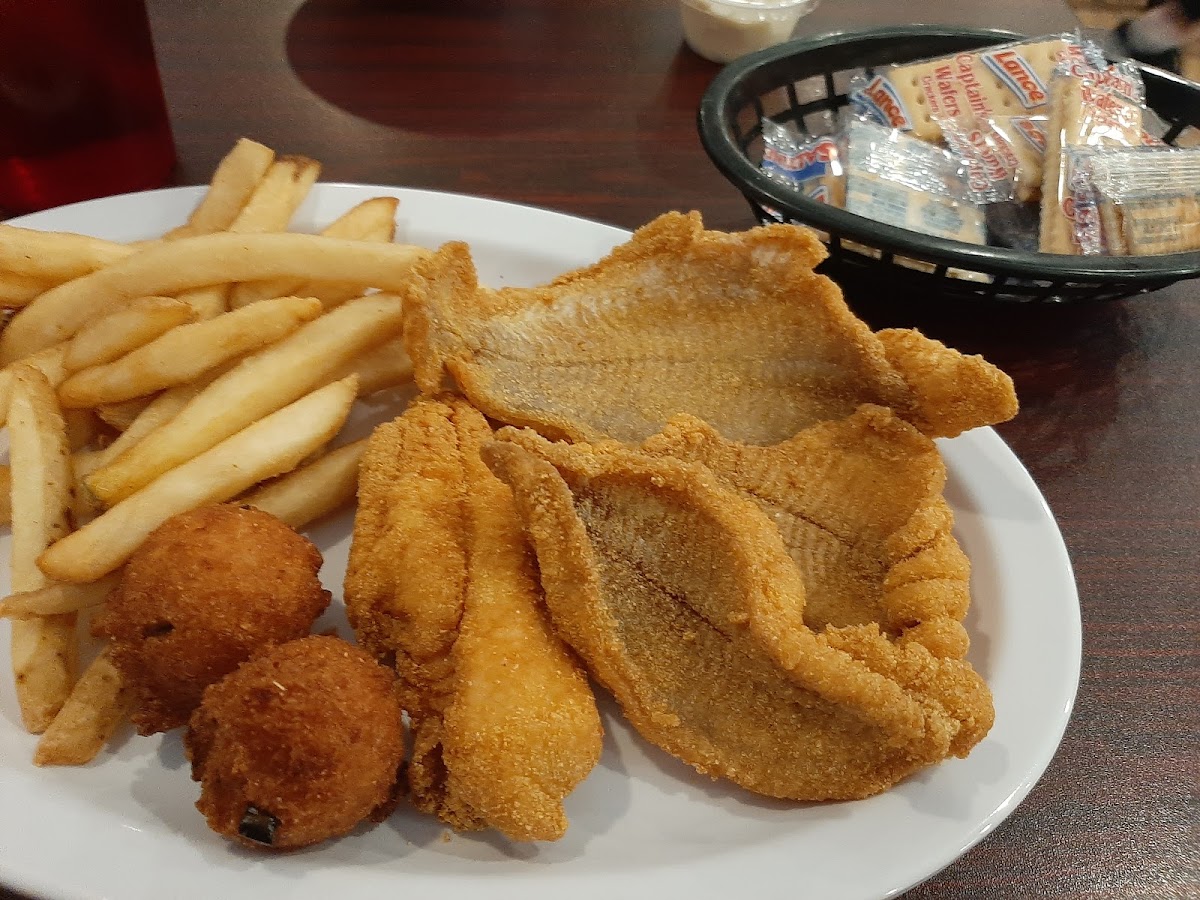 Bill's Catfish & Steaks - Photo 3