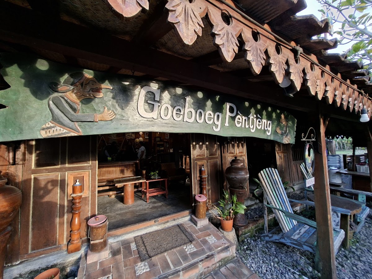 Goeboeg Pentjeng Coffe & Eatery