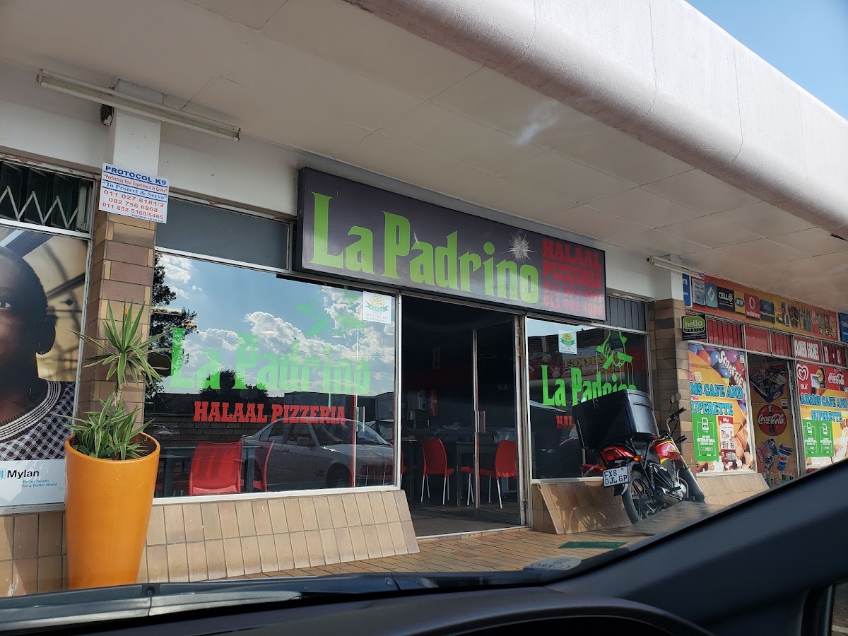 La Padrino (Lenasia) - Photo 2