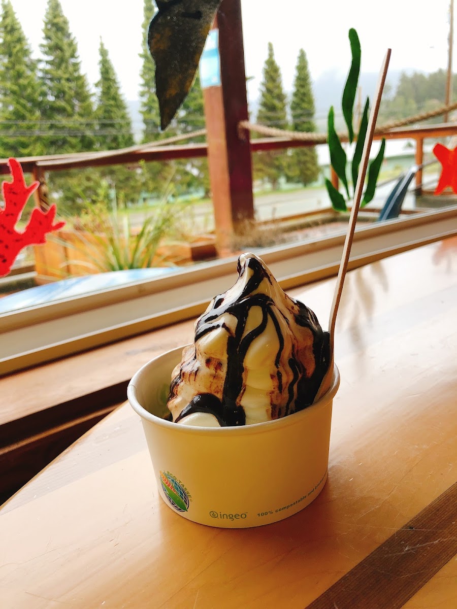 Gray Whale Ice Cream & Delicatessen - Photo 1