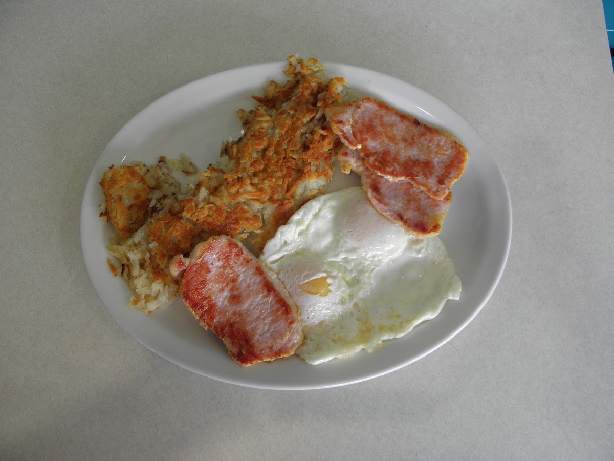 Town Diner Amherstburg - Photo 3