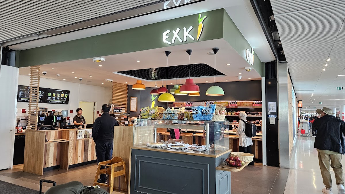 EXKI - Terminal 2E - Hall M