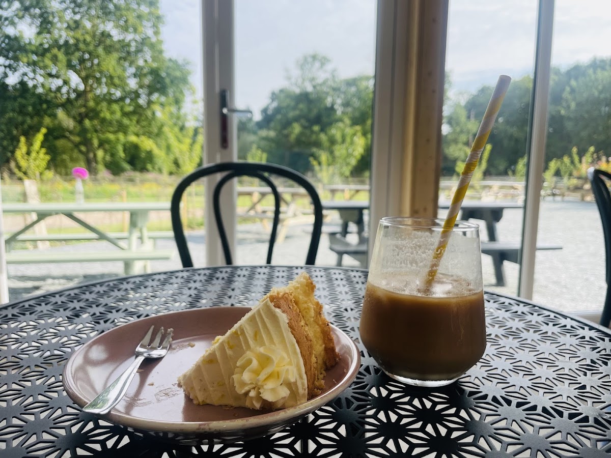 The Old Vineyard Coffee Shop - Photo 9