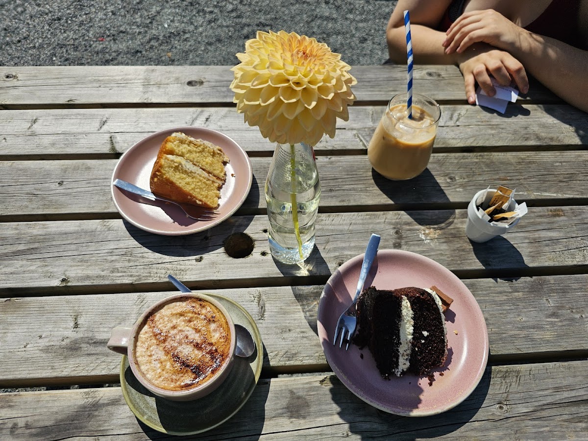 The Old Vineyard Coffee Shop - Photo 8