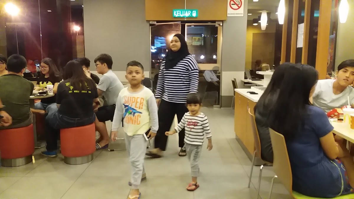 McDonald's Putra Nilai DT - Photo 1