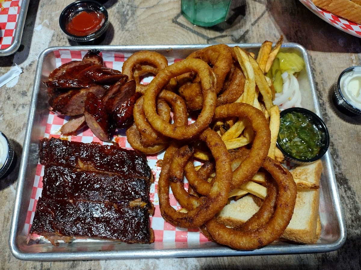The Tin Cup Tavern - Photo 4