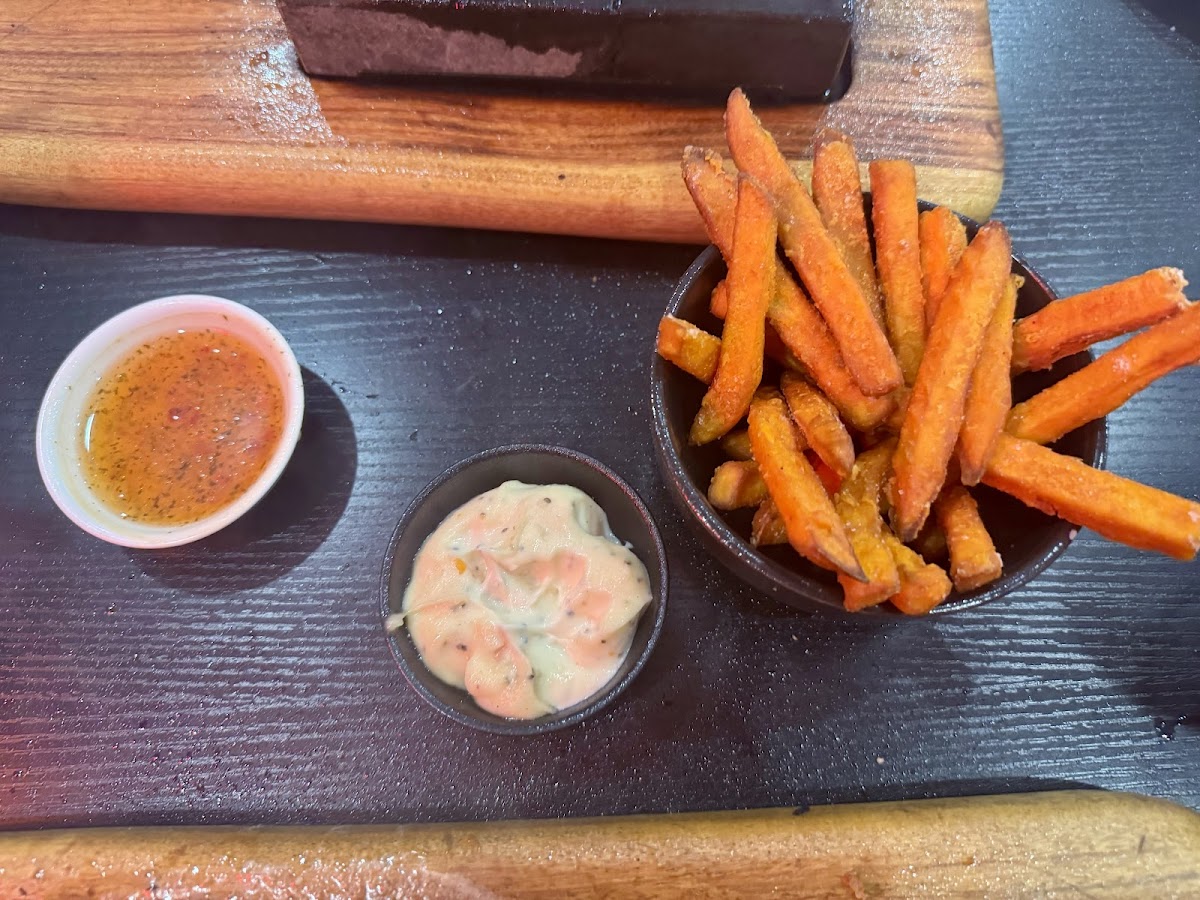Red Hot Steakhouse and Bar - Photo 9