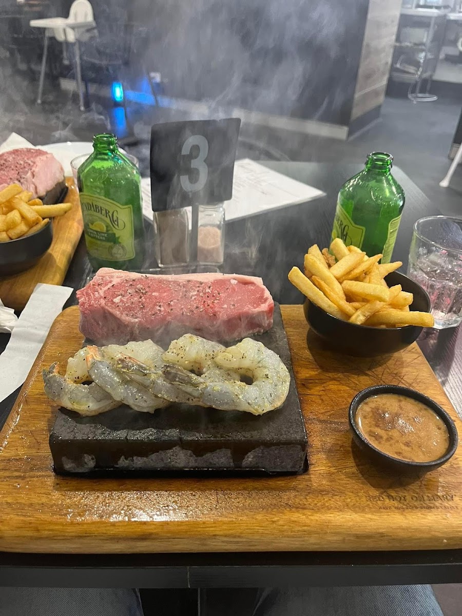 Red Hot Steakhouse and Bar - Photo 6