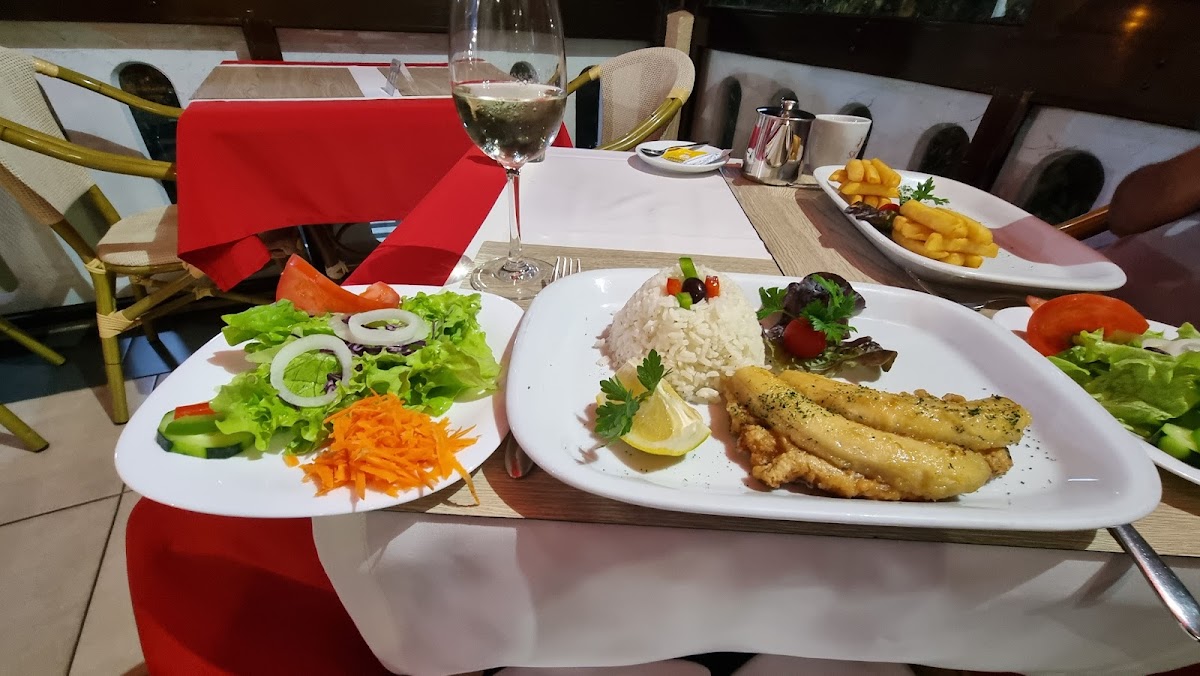 Chefe Steak House and Sea Basket - Photo 4