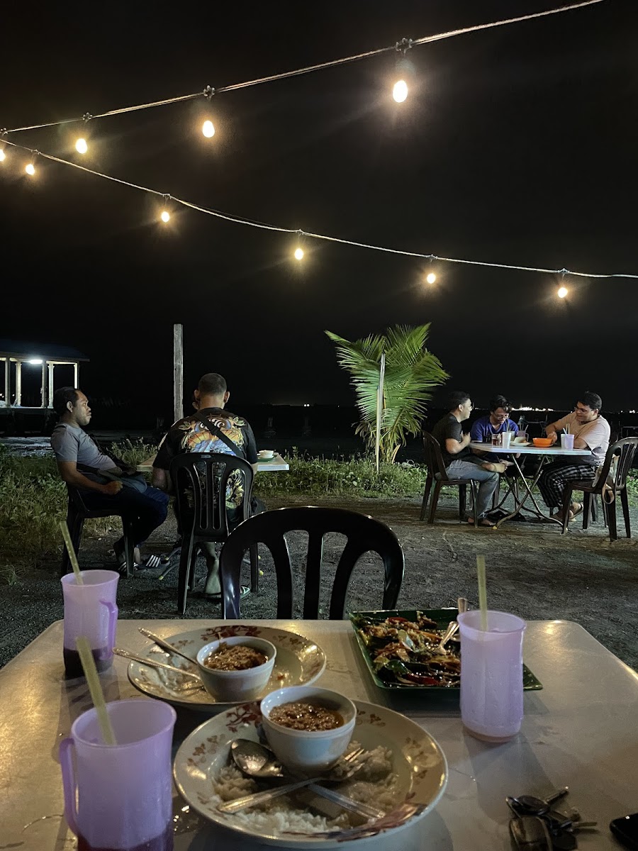 Warung Ikan Bakar Dapur Arang