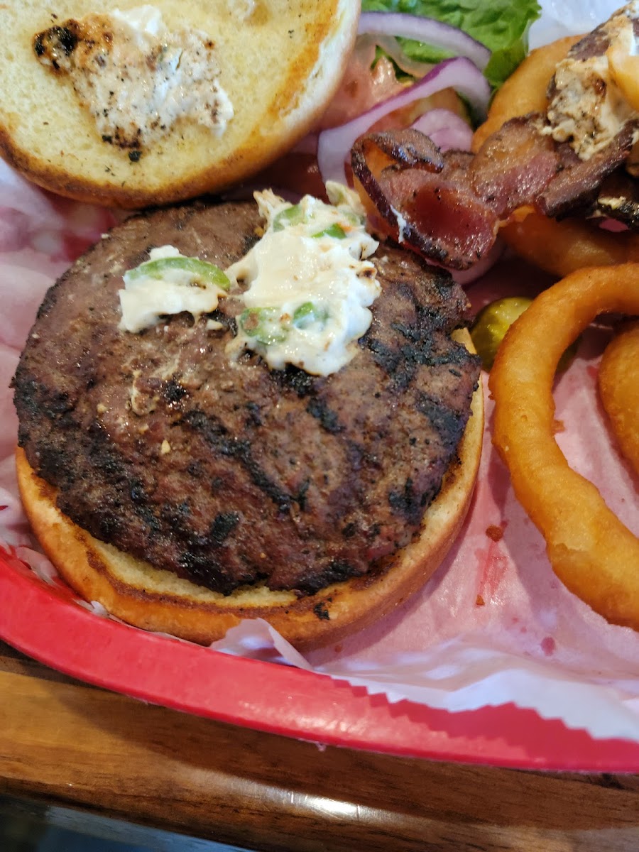 Bryant’s Chill & Grill - Photo 9
